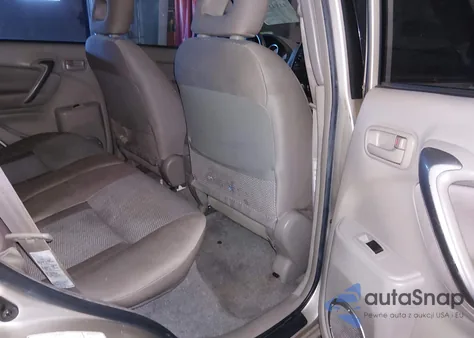 2005 Toyota Rav4 z USA, uszkodzony, nr VIN JTEHD20V950053152